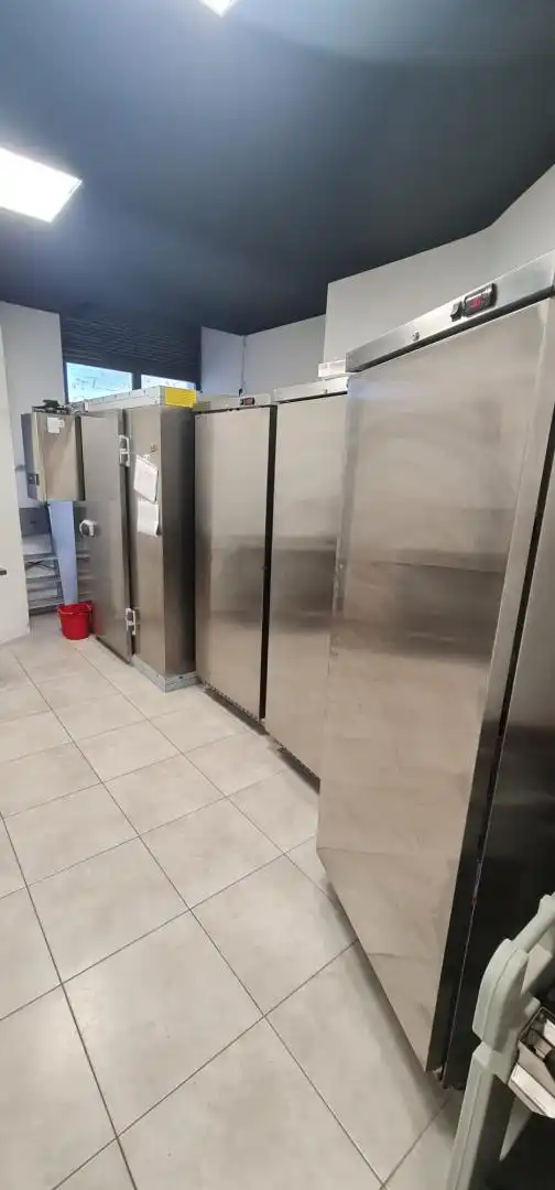 Local comercial en traspaso en Centre - Sant Oleguer, imagen 3