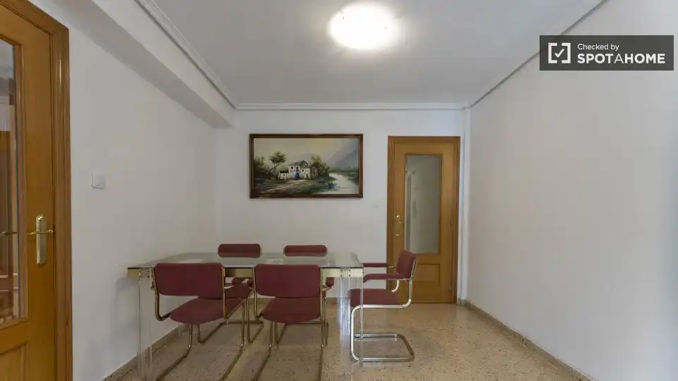 Comedor de Piso de alquiler en Valencia con Aire acondicionado, Calefacción y Amueblado