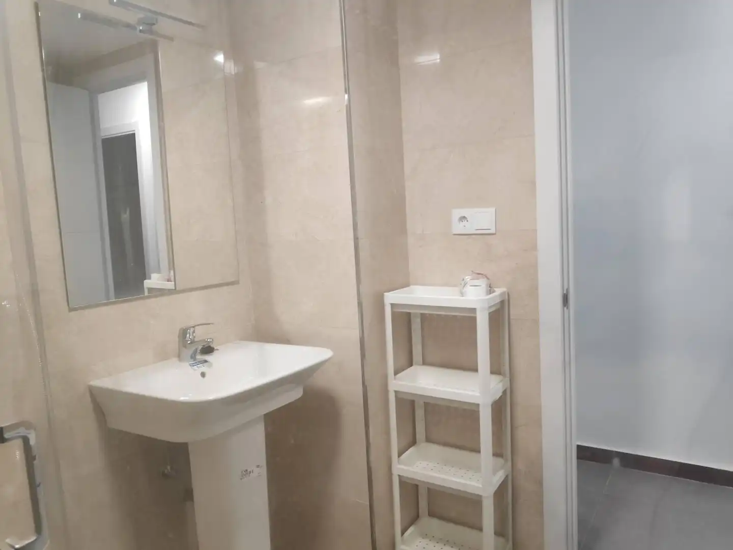Baño de Piso de alquiler en Murcia con Aire acondicionado, Calefacción y Terraza