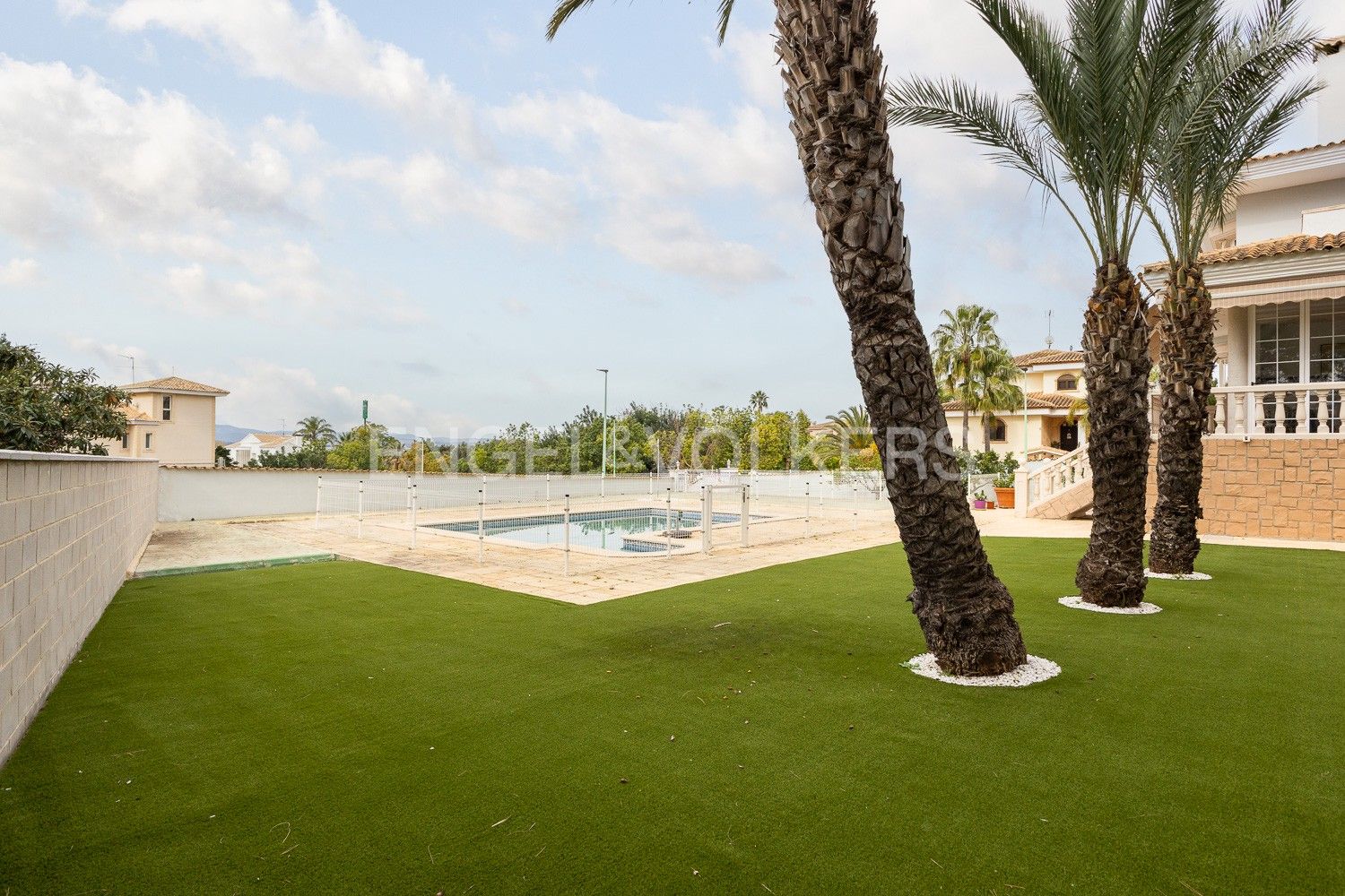 Piscina de Finca rústica en venda en Riba-roja de Túria amb Aire condicionat, Calefacció i Jardí privat