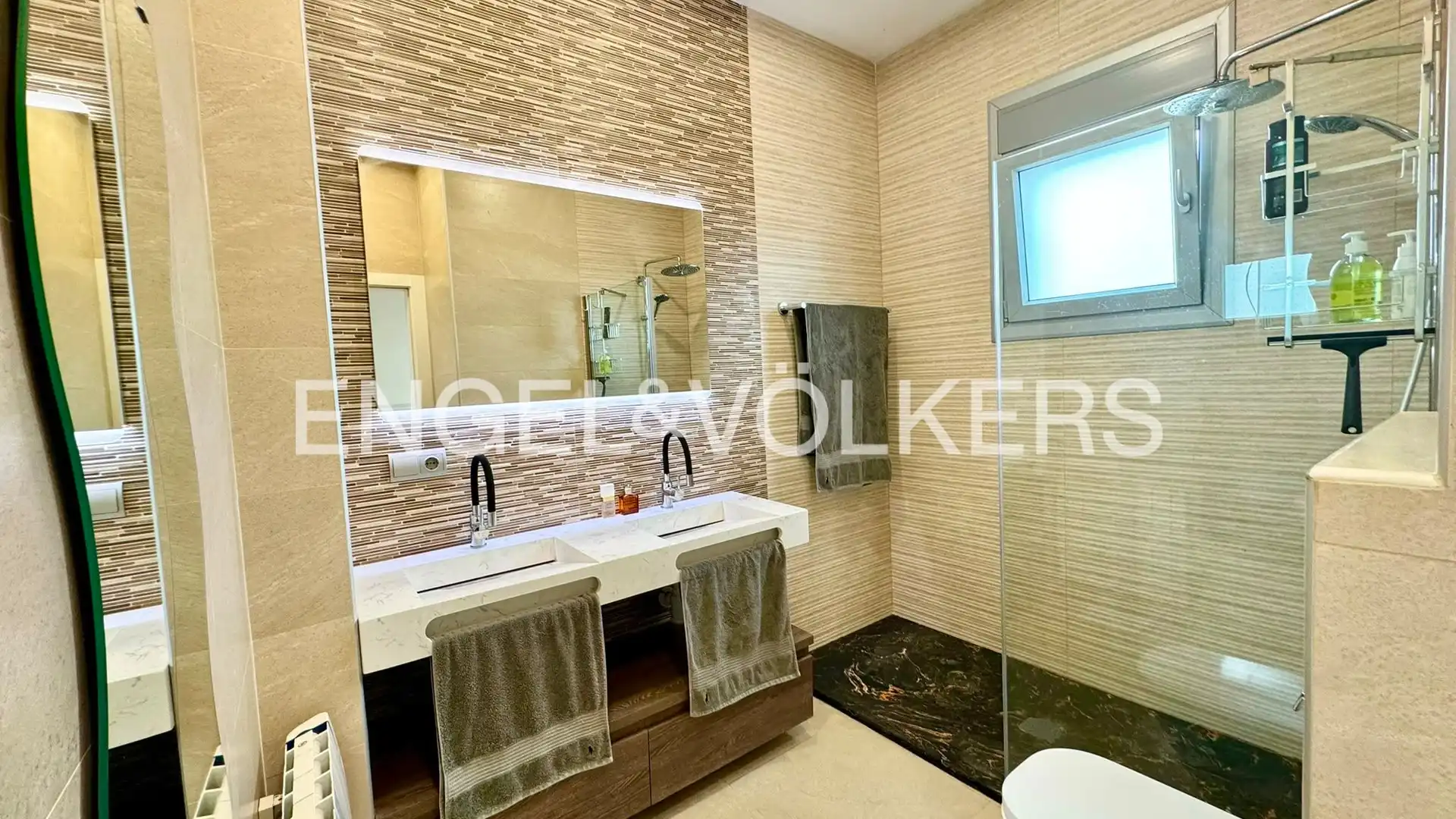 Baño de Casa o chalet de alquiler en Riba-roja de Túria con Aire acondicionado, Calefacción y Jardín privado