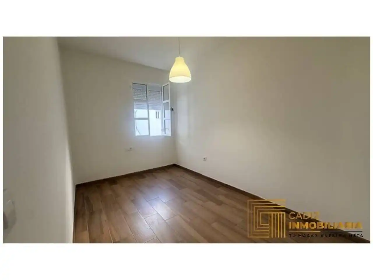 Bedroom of Flat for rent in El Puerto de Santa María  with Air Conditioner and Balcony