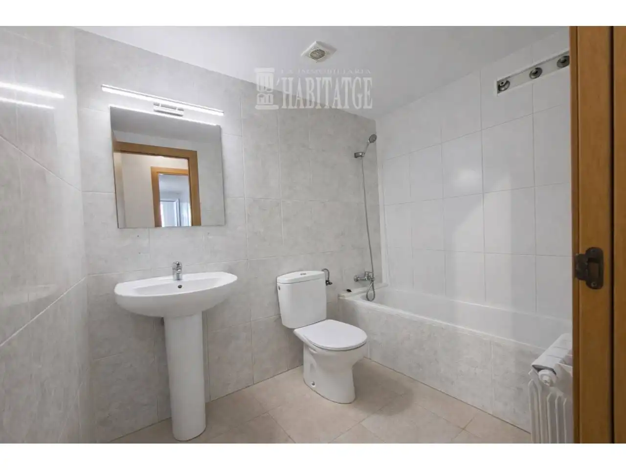 Baño de Piso en venta en Sant Hilari Sacalm con Calefacción, Trastero y Alarma