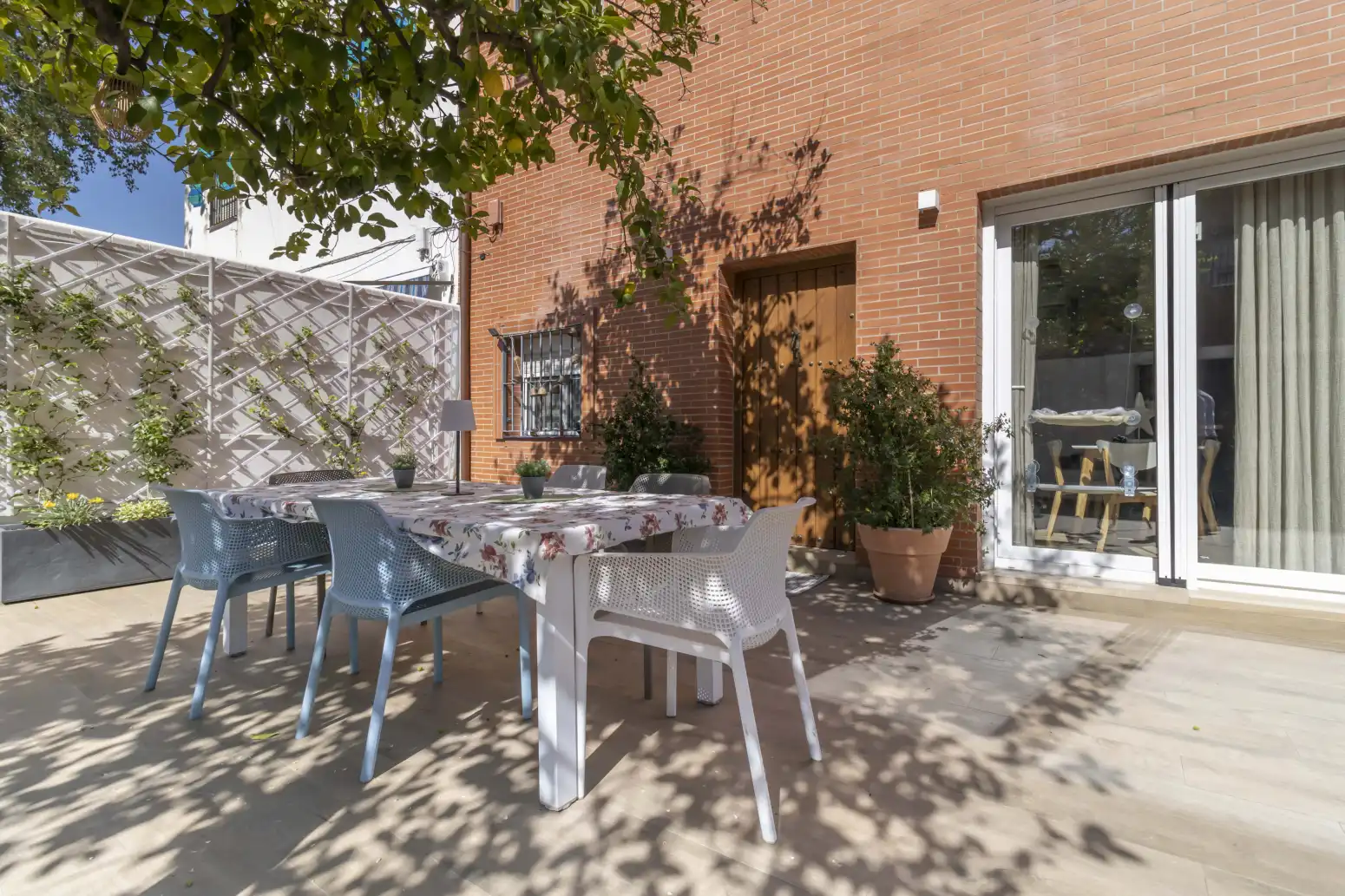 Terraza de Casa adosada en venta en Sevilla con Aire acondicionado, Trastero y Piscina