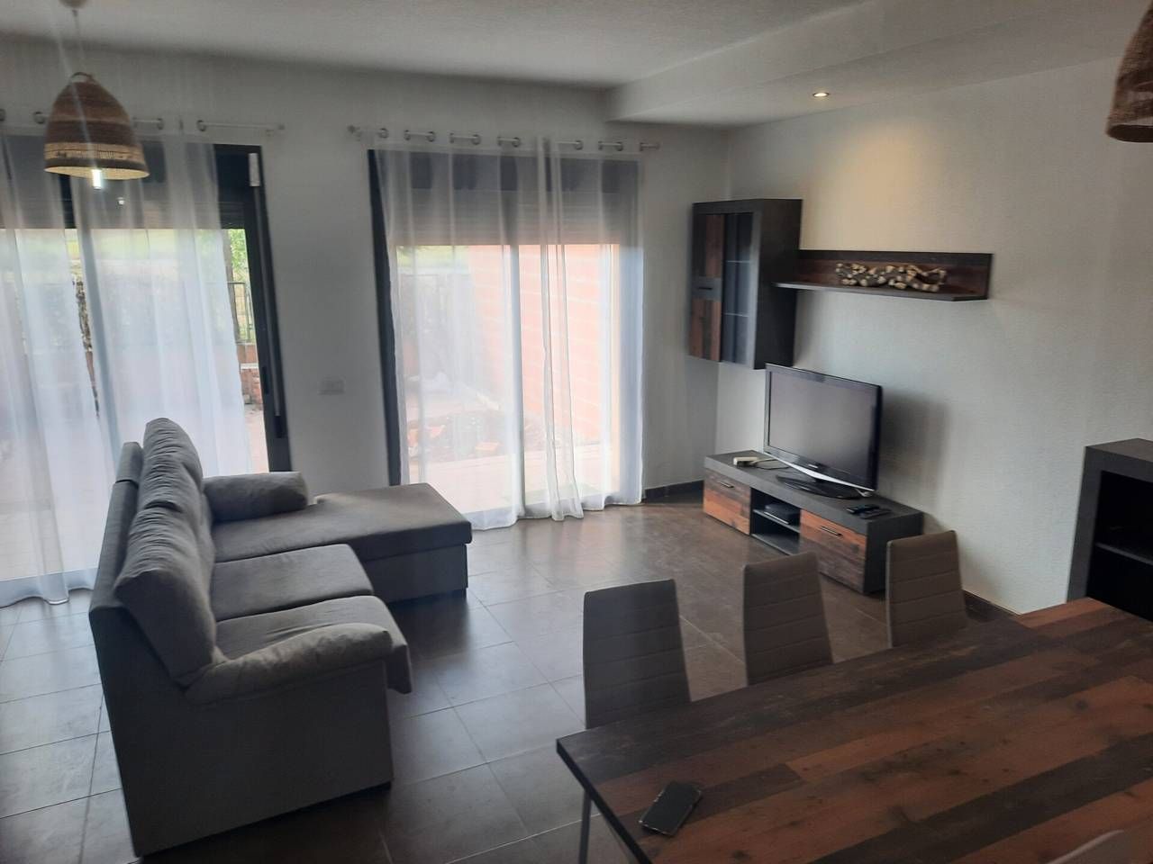 Living room of Single-family semi-detached to rent in Pioz  with Heating, Private garden and Furnished