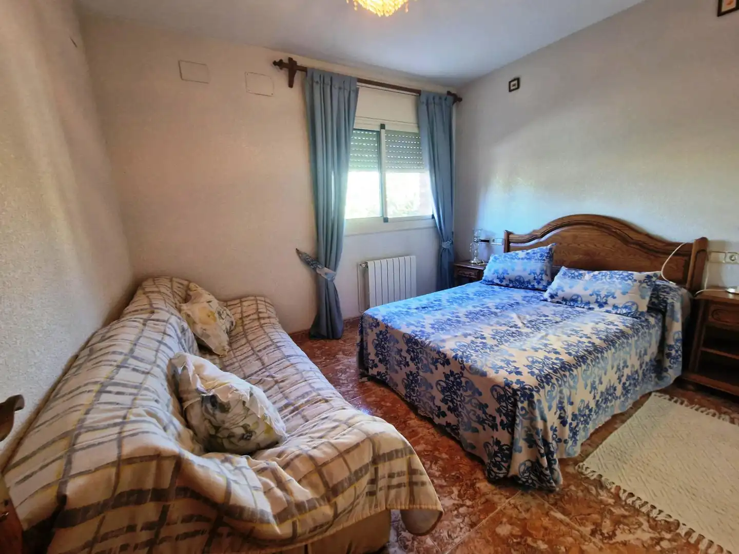 Schlafzimmer von Einfamilien-Reihenhaus zum Verkauf in Cambrils mit Heizung, Privatgarten und Terrasse