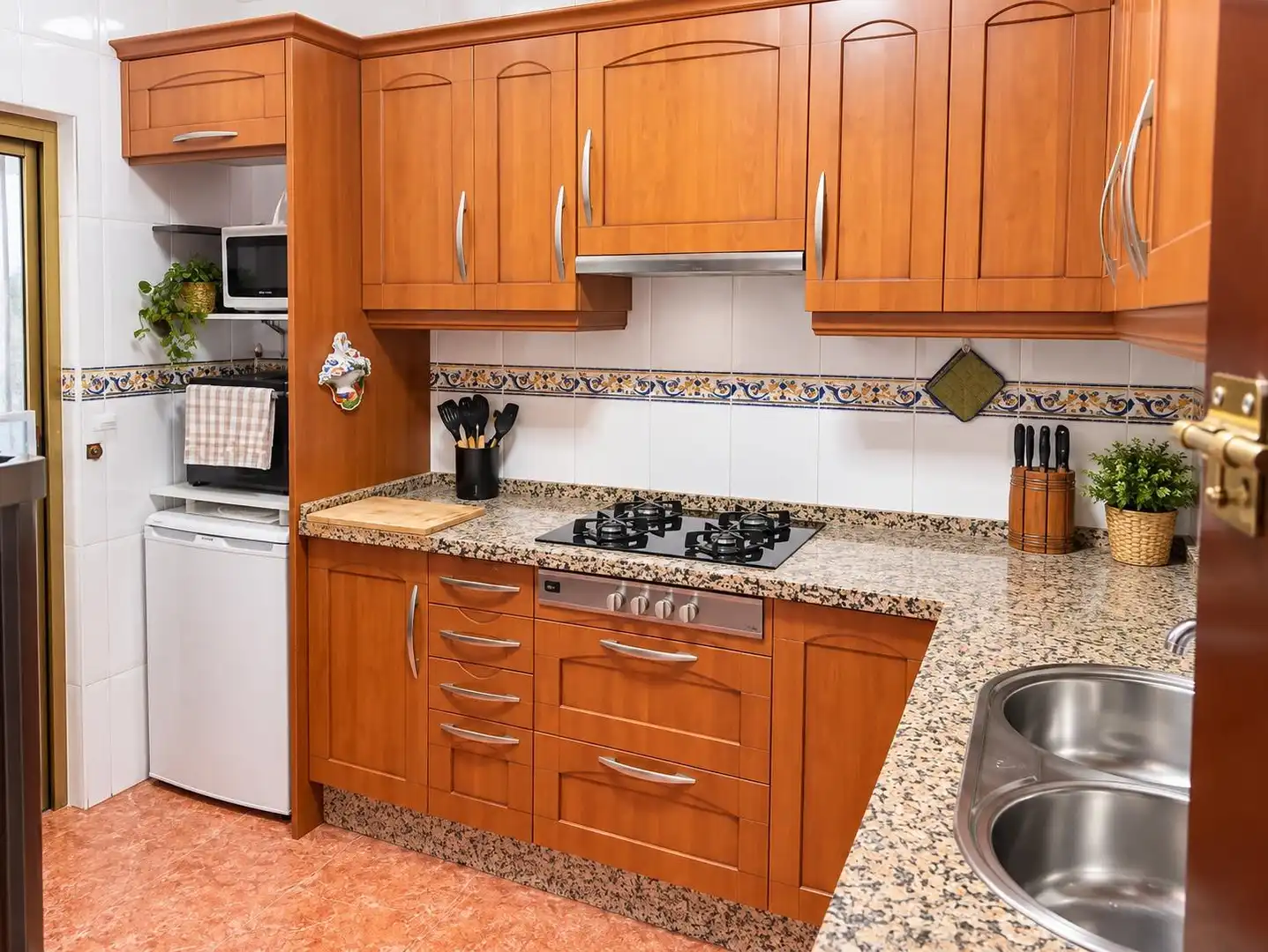 Cuina de Casa o xalet en venda en Sevilla amb Balcó