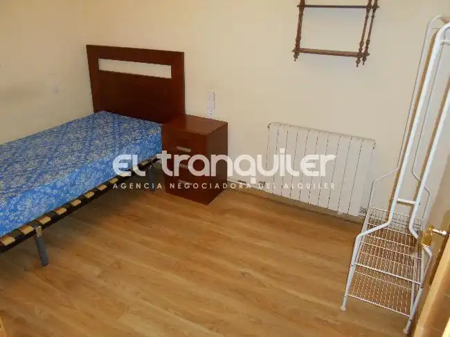 Penthouse with lift to rent in Calle Torres Miranda, imagen 7