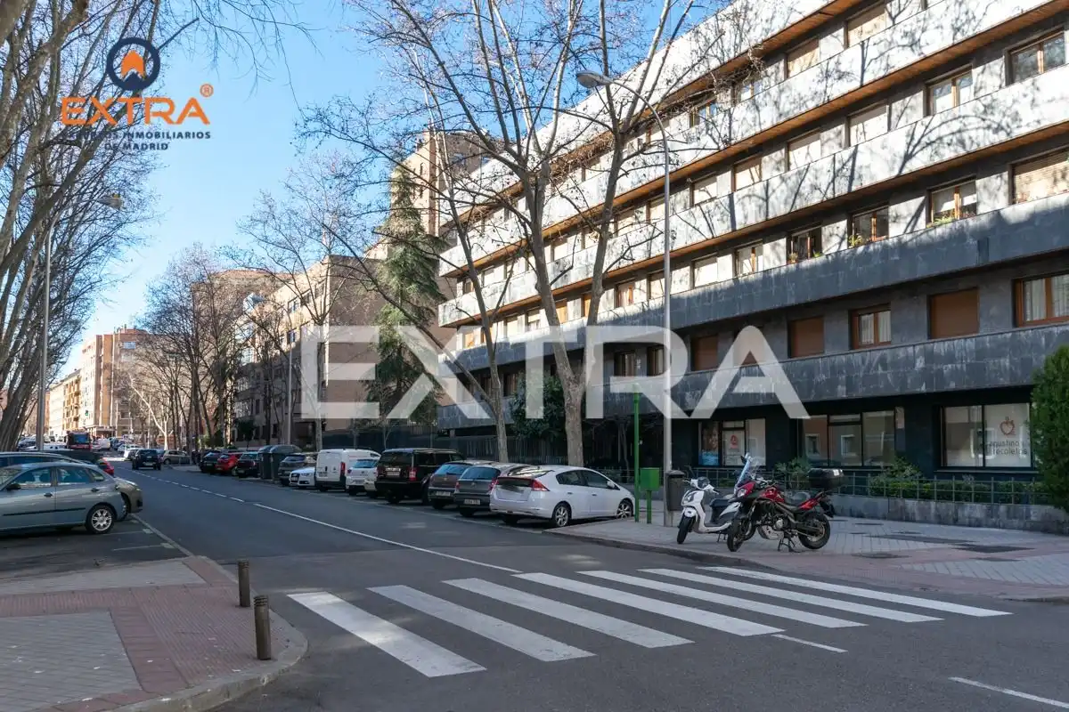 Exterior view of Garage for sale in Madrid