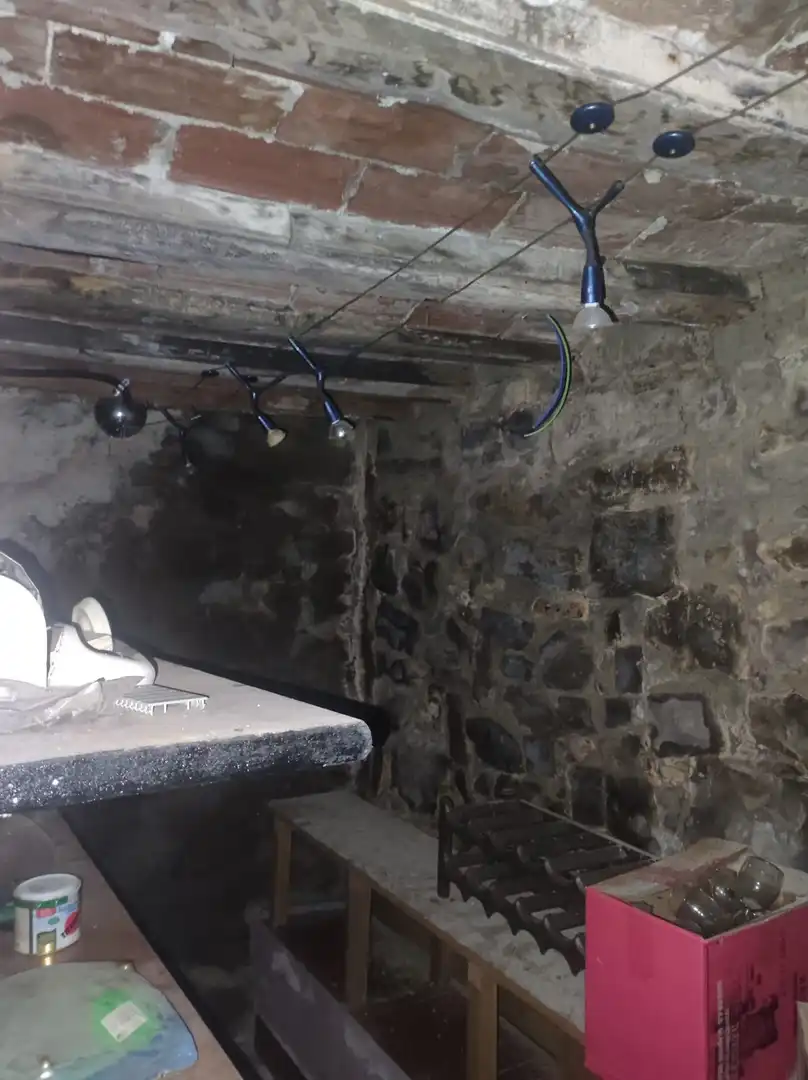 Einfamilien-Reihenhaus zum Verkauf in Barruelo de Santullán mit Ofen, Waschmaschine und Fernseher