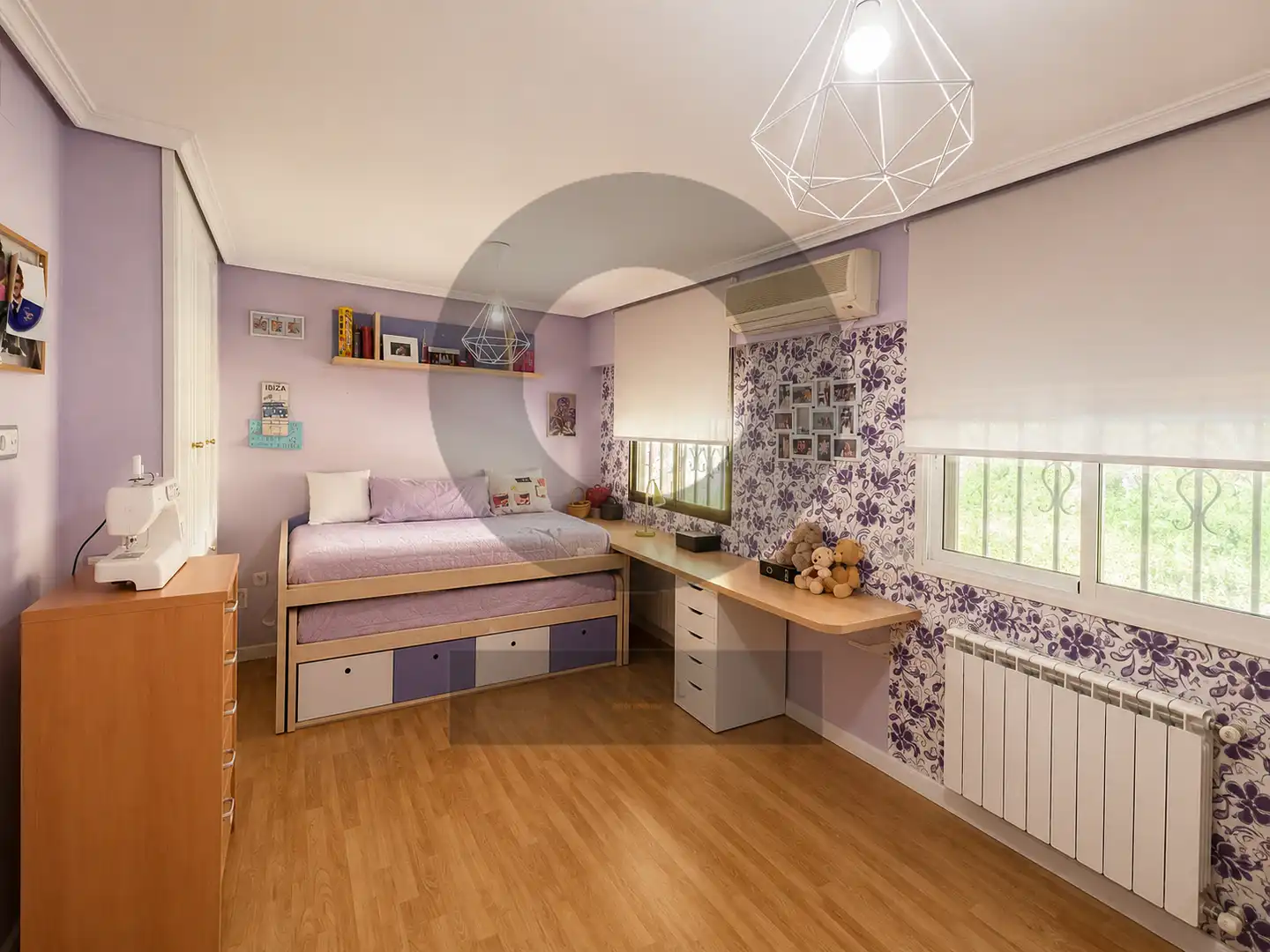 Bedroom of Houses for sale in Pozuelo de Alarcón  with Air Conditioner, Heating and Private garden