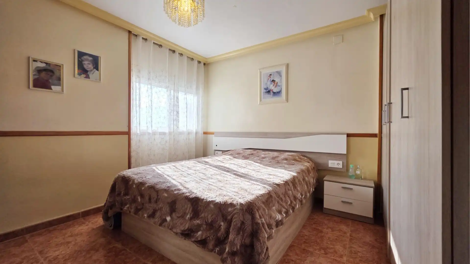 Habitación de Piso en venta en Alicante / Alacant con Aire acondicionado, Calefacción y Amueblado