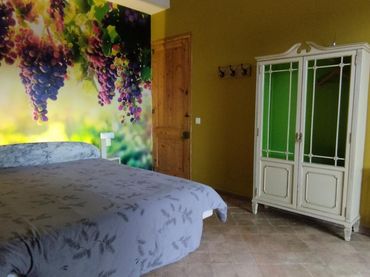 Gemischtgenutztes Gebäude zum Verkauf in Sant Julià de Vilatorta