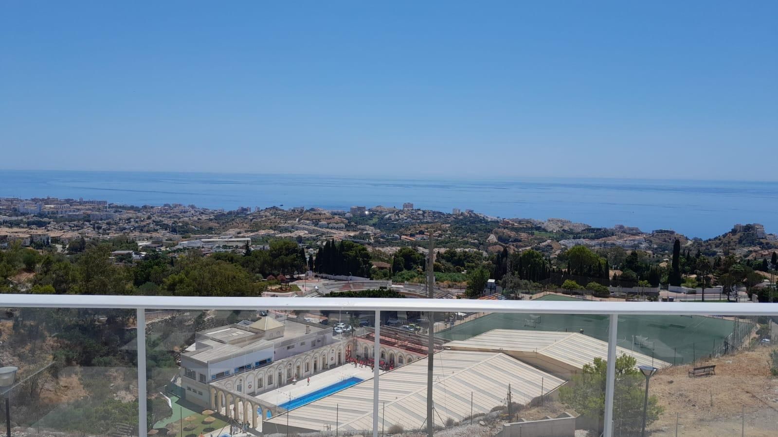 Exterior view of Attic for sale in Benalmádena  with Terrace