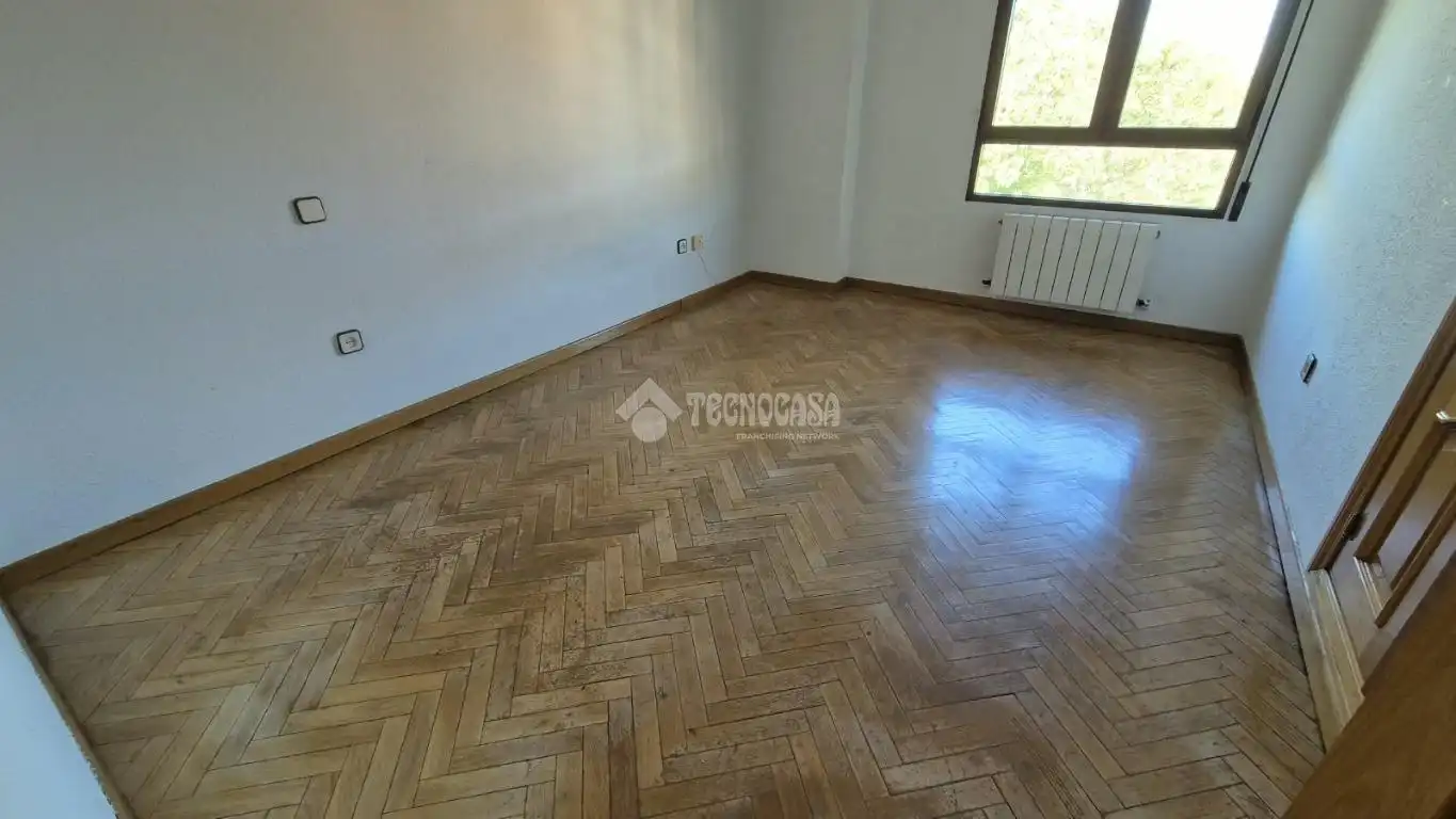 Habitación de Piso en venta en Villaverde