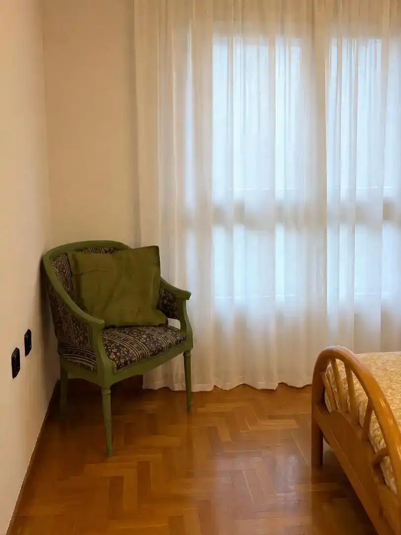 Schlafzimmer von Wohnung zur Miete in Siero mit Klimaanlage