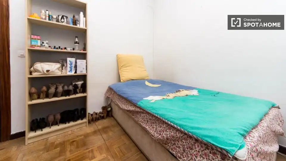 Room in Castellana