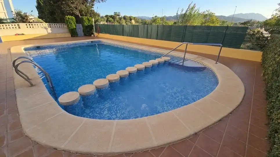 Schwimmbecken von Wohnung zur Miete in Piles mit Klimaanlage, Terrasse und Möbliert