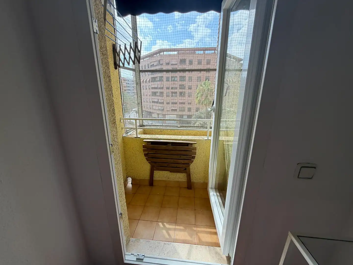 Terraza de Piso para compartir en Valencia con Aire acondicionado, Trastero y Amueblado