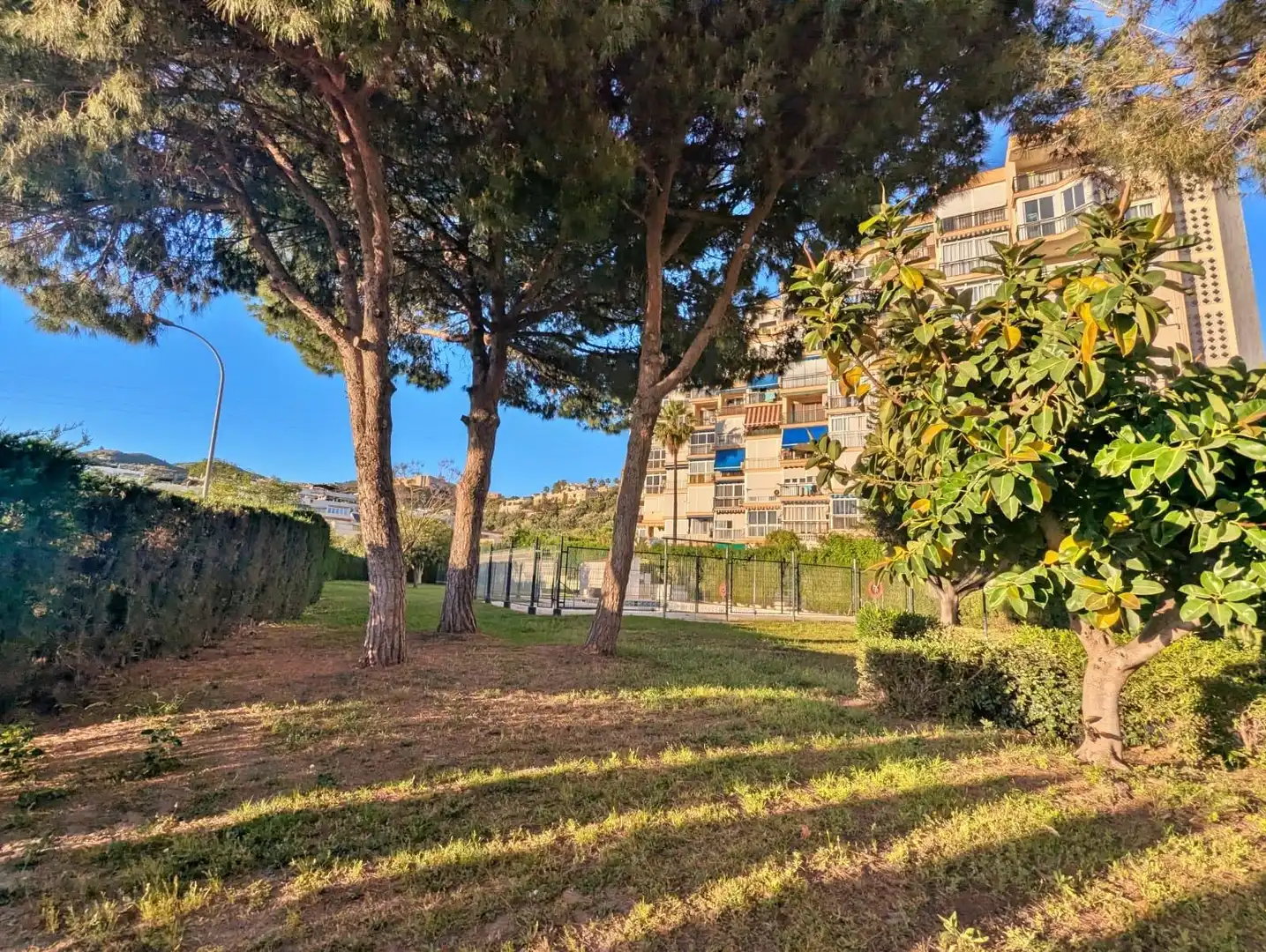 Vista exterior de Piso en venta en Rincón de la Victoria con Aire acondicionado, Terraza y Piscina comunitaria