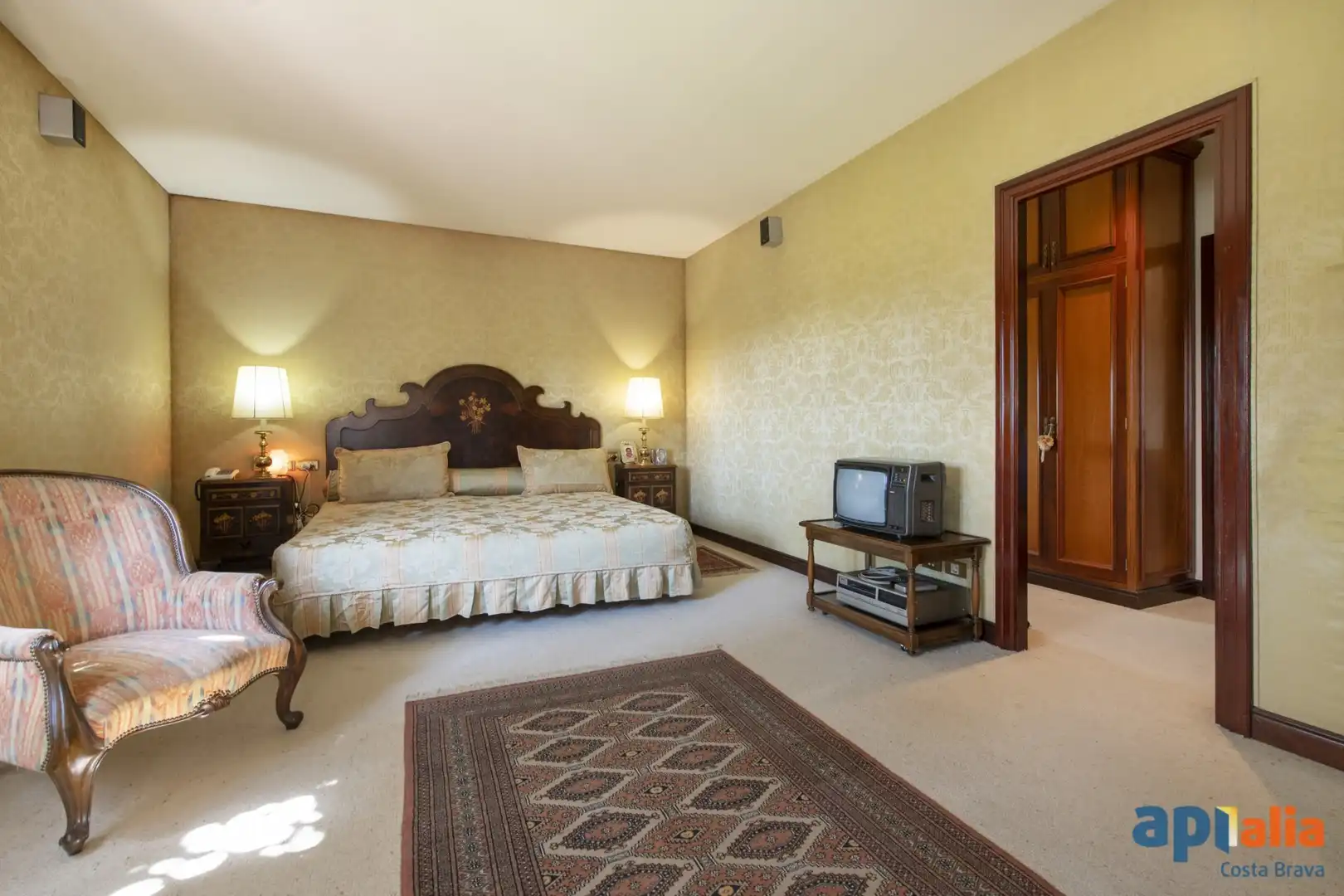 Habitación de Finca rústica en venta en Cornellà del Terri con Aire acondicionado, Calefacción y Terraza