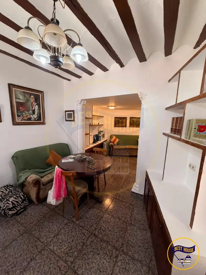 Sala d'estar de Finca rústica en venda en Altarejos amb Moblat