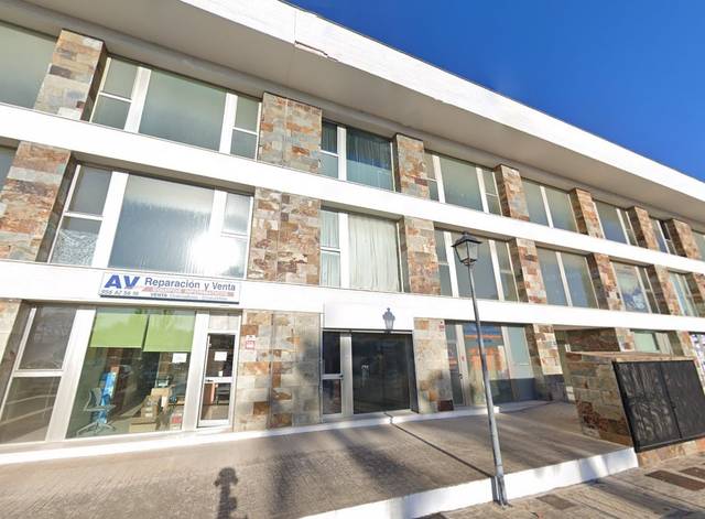 Garaje en Venta en Las Golondrinas en Los Barrios