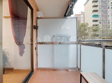 Pis amb balcó en venda a Sant Martí