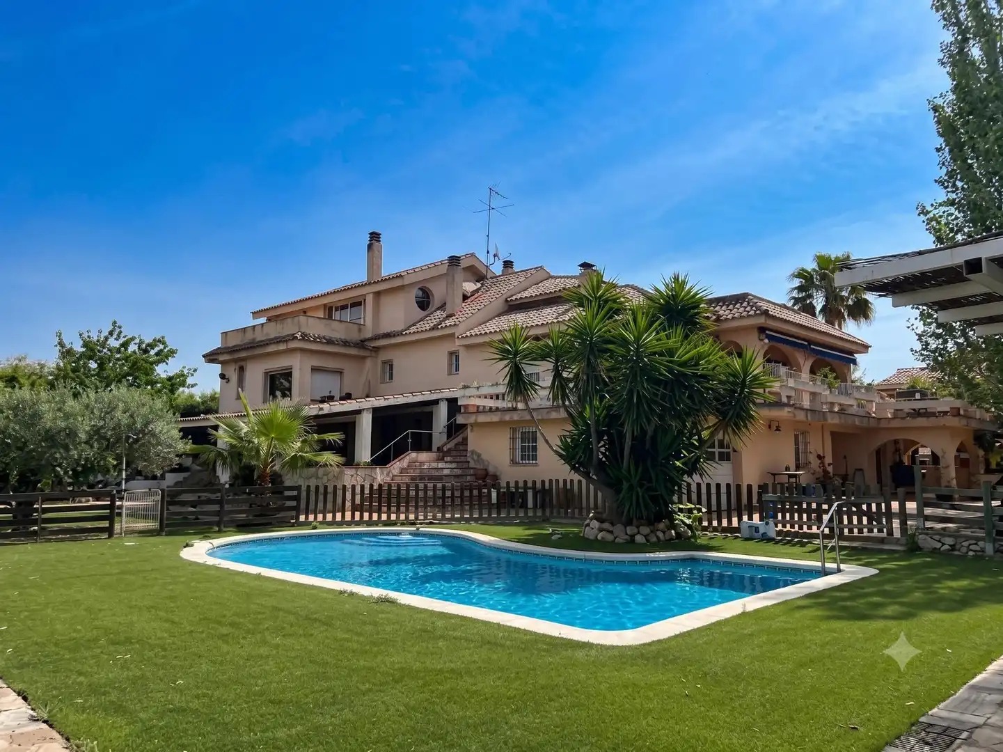 Jardí de Casa o xalet en venda en Esparreguera amb Aire condicionat, Calefacció i Jardí privat