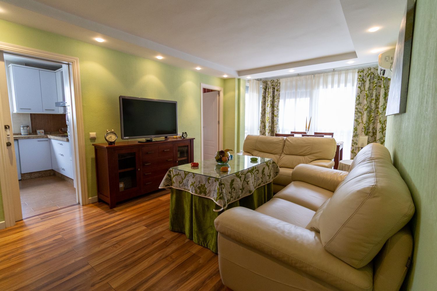 Sala de estar de Piso en venta en  Sevilla Capital con Aire acondicionado y Terraza