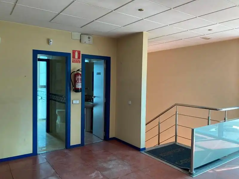 Edificio en venta en PRIMAVERA / AV. DE LAS ESTACIONES, Polígono de las Monjas