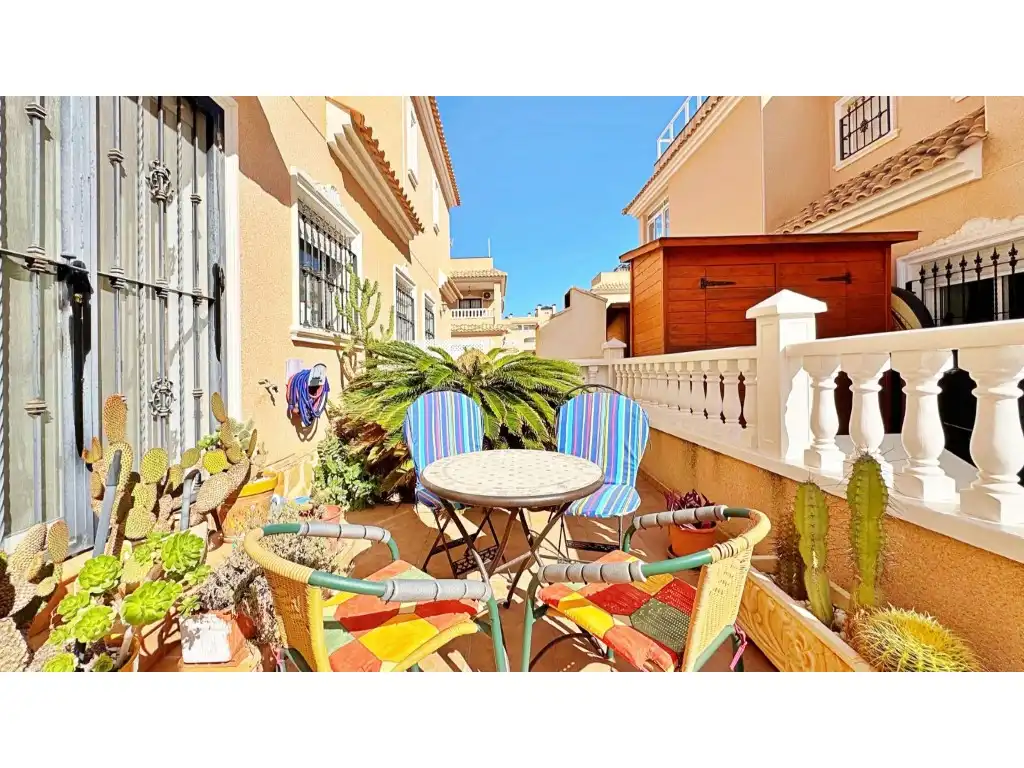 Casa adosada en venta en Calle Cuerda, Playa Flamenca