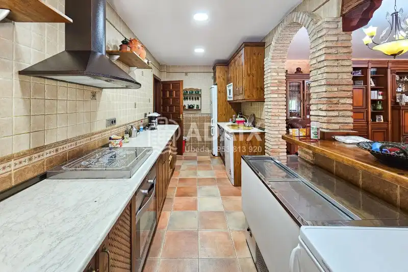 Kitchen of Houses for sale in Úbeda  with Air Conditioner, Heating and Terrace