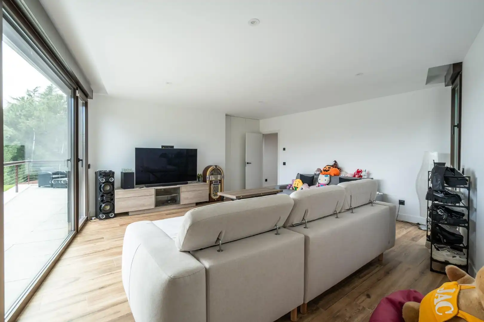 Sala d'estar de Casa o xalet en venda en Torrelodones amb Aire condicionat, Calefacció i Jardí privat