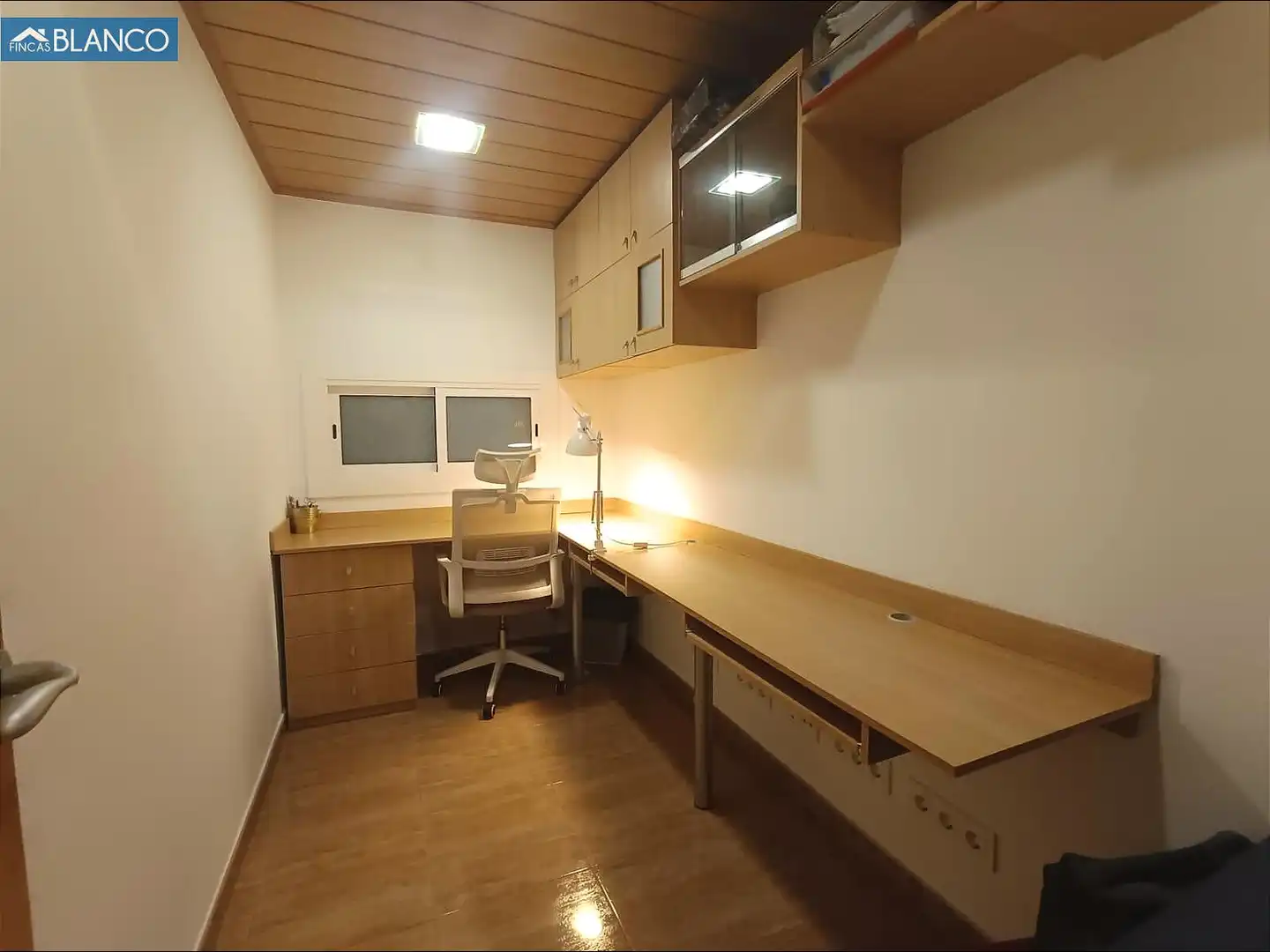 Piso en venta en L'Hospitalet de Llobregat con Aire acondicionado, Calefacción y Jardín privado