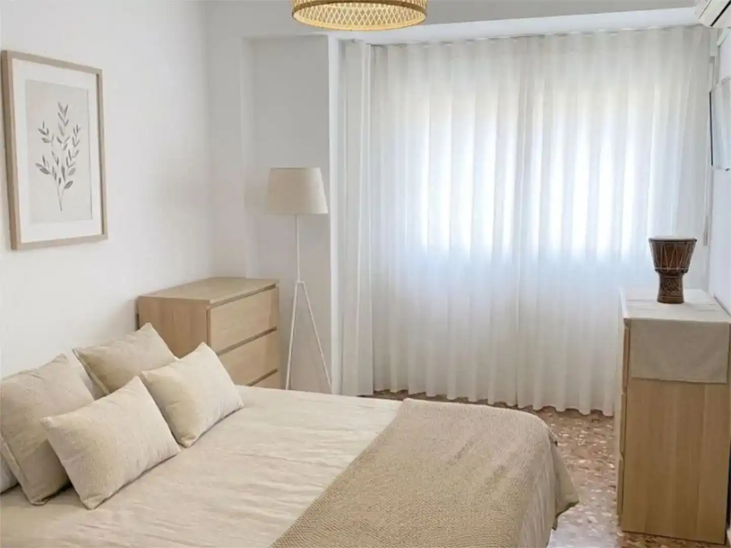 Schlafzimmer von Wohnung zum Verkauf in Torrent mit Klimaanlage