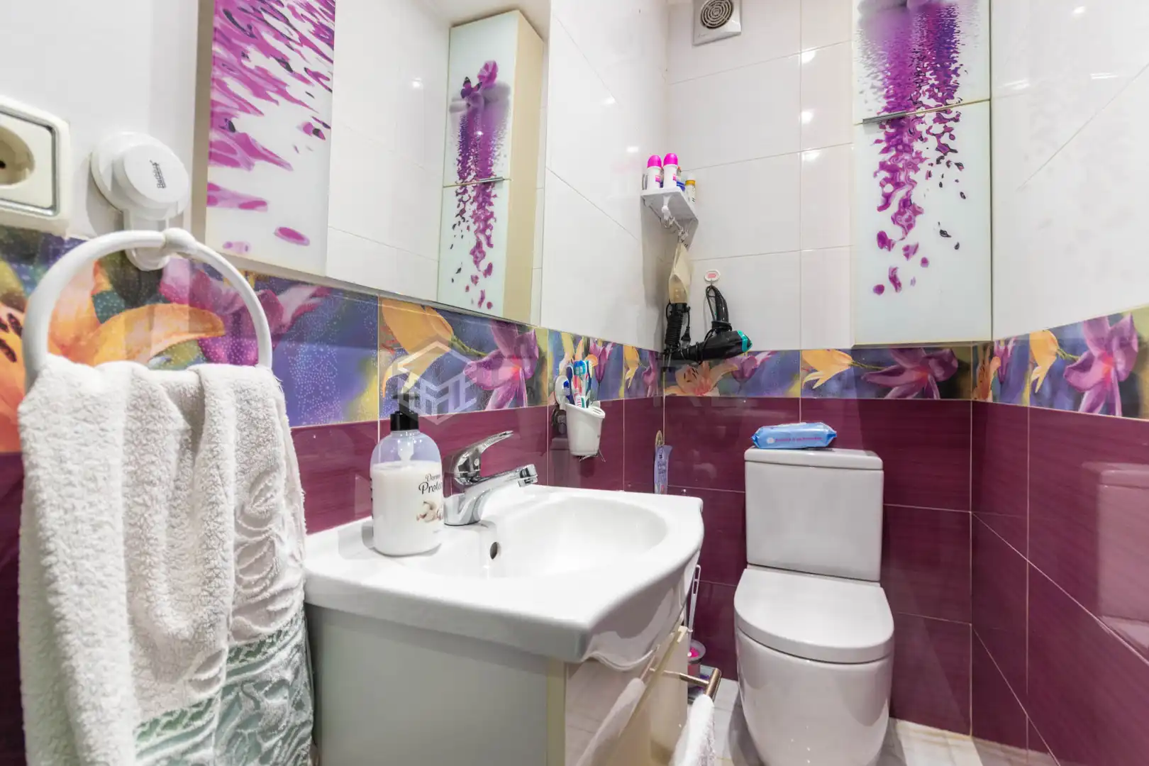 Bathroom of Houses for sale in Madrid  with Air Conditioner, Heating and Private garden
