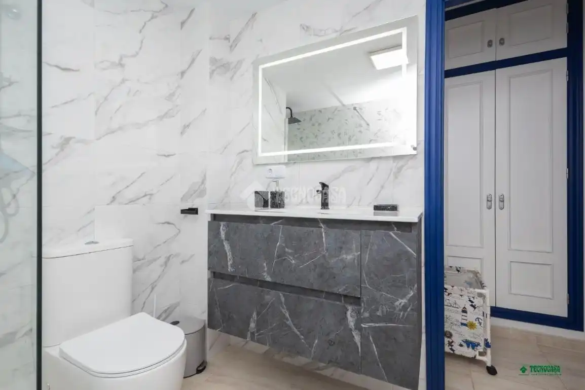 Bathroom of Flat for sale in Cuevas del Almanzora  with Air Conditioner, Terrace and Balcony