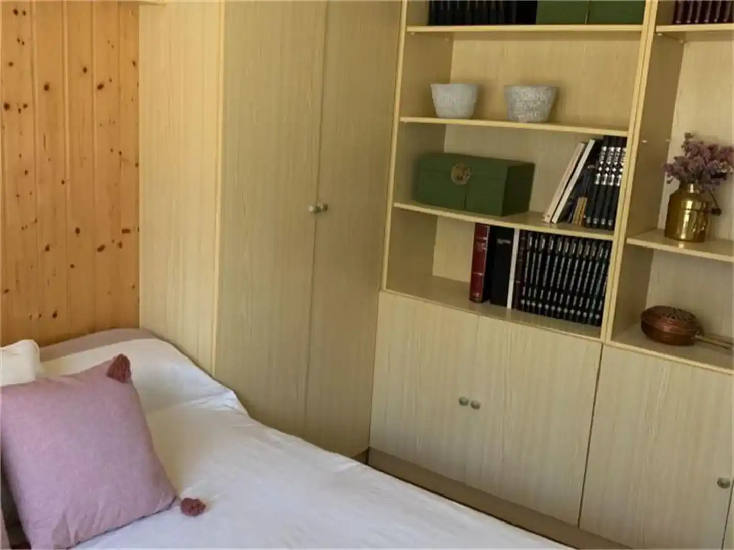 Habitación de Casa o chalet en venta en Hortigüela con Jardín privado, Parquet y Trastero