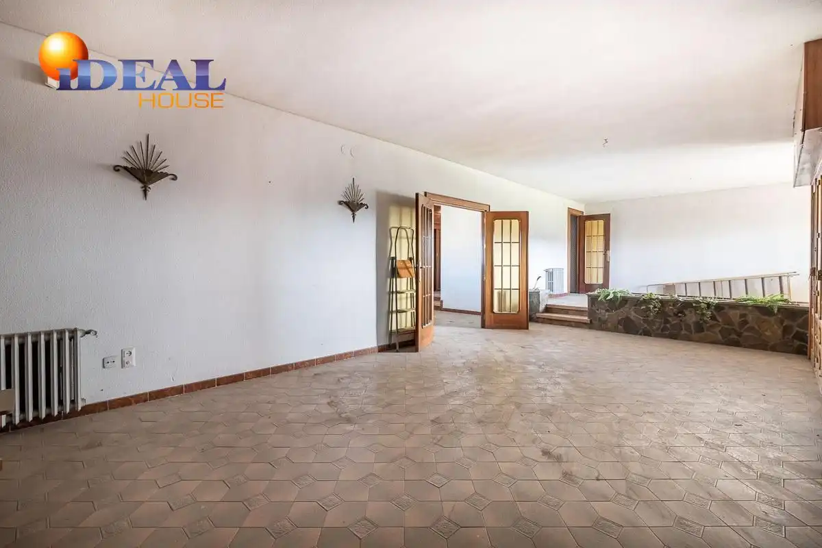 Casa rústica amb piscina en venda a Santa Fe, imagen 7