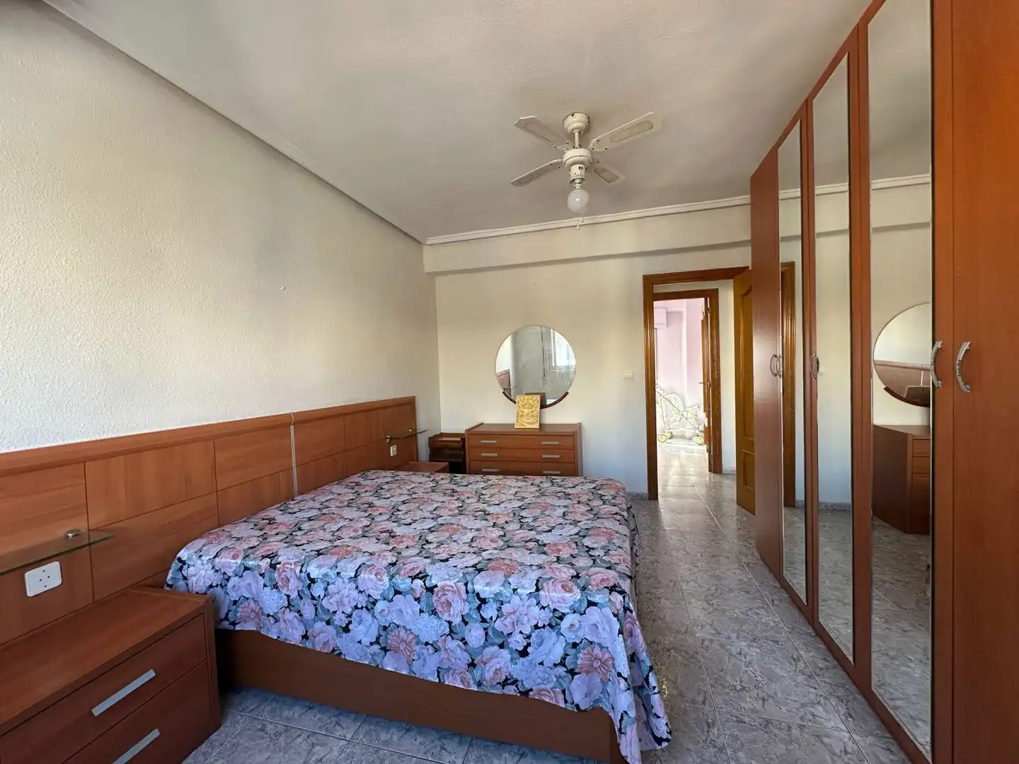 Bedroom of Flat for sale in Torrent  with Air Conditioner and Balcony