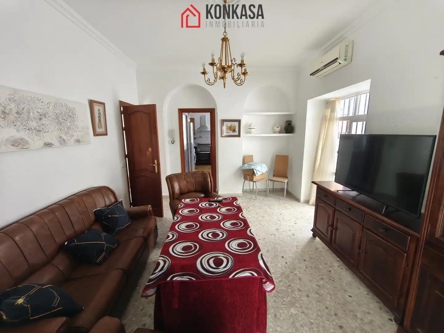 Sala d'estar de Casa o xalet en venda en Arcos de la Frontera amb Aire condicionat, Terrassa i Traster