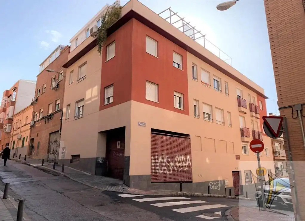 Individual for sale in CL MANCHEGOS