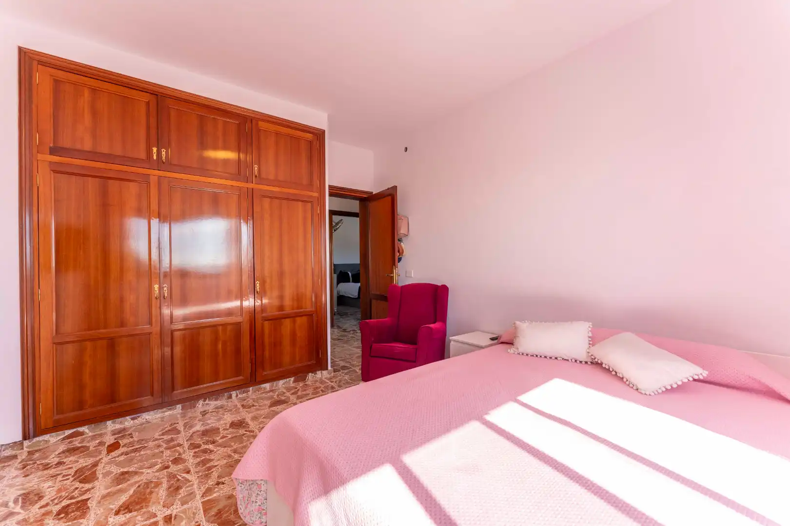 Dormitori de Casa o xalet en venda en San Cristóbal de la Laguna amb Jardí privat, Terrassa i Moblat