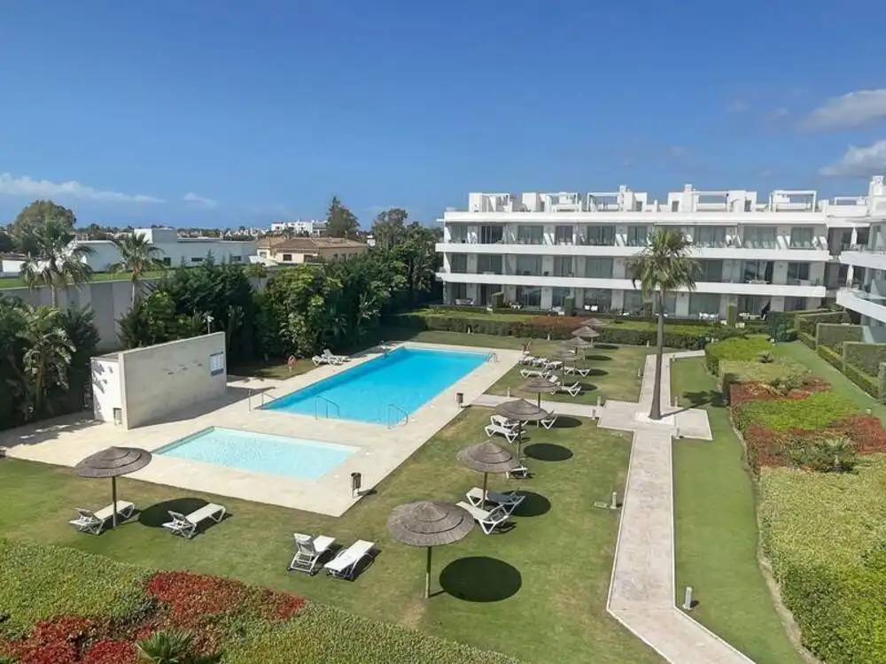 Piscina de Àtic de lloguer en Estepona amb Aire condicionat, Terrassa i Piscina