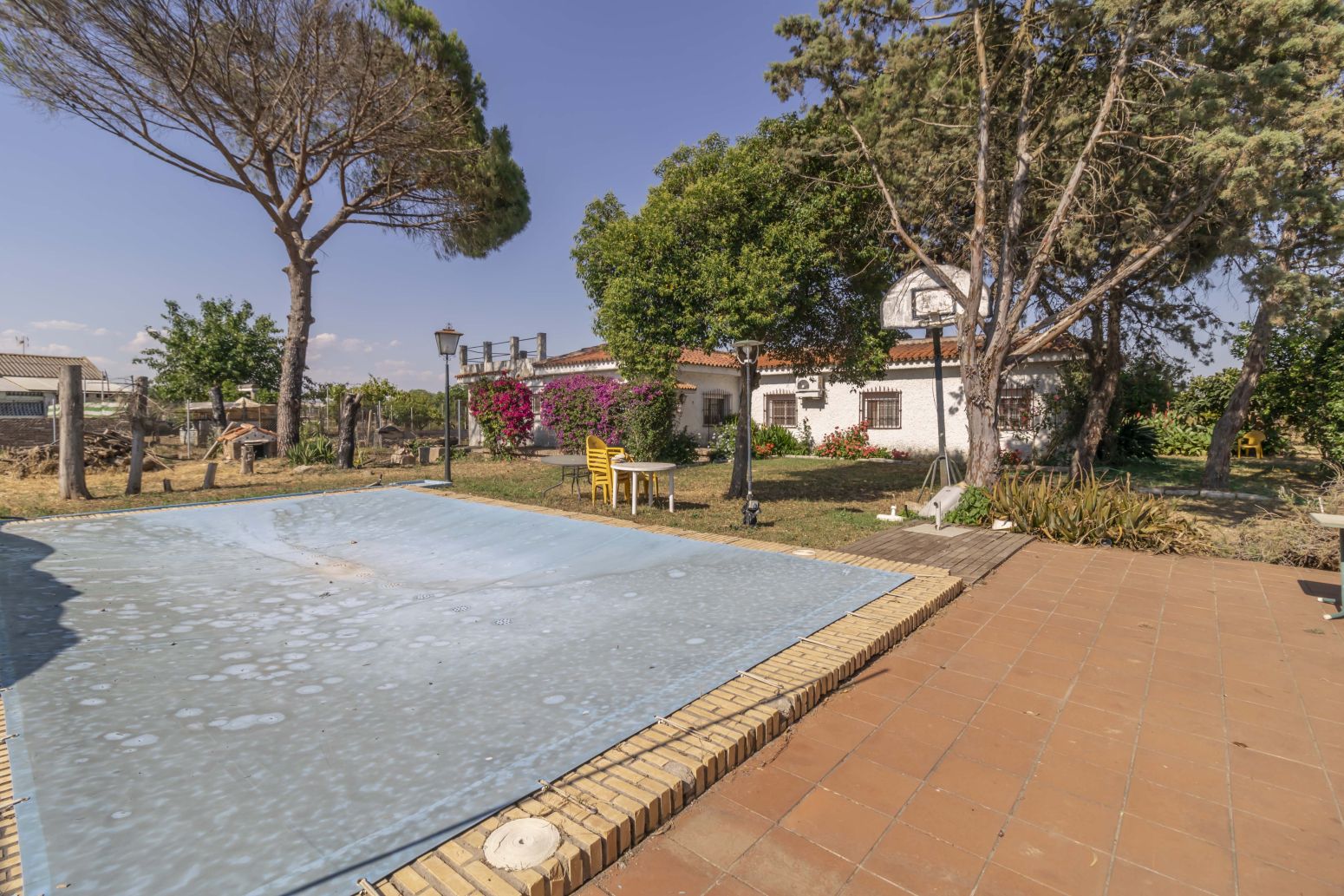 Swimming pool of House or chalet for sale in La Algaba  with Air Conditioner, Heating and Private garden