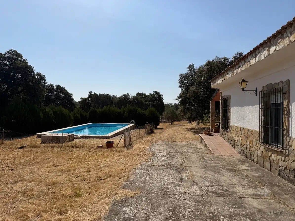 Jardín de Finca rústica en venta en Badajoz con Jardín privado, Terraza y Trastero