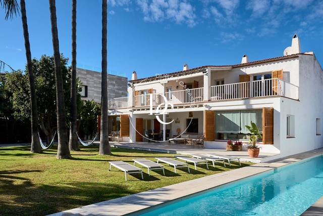 Casa-chalet en Venta en Carrer Josep Carbonell i Gener en Can Girona - Terramar - Vinyet