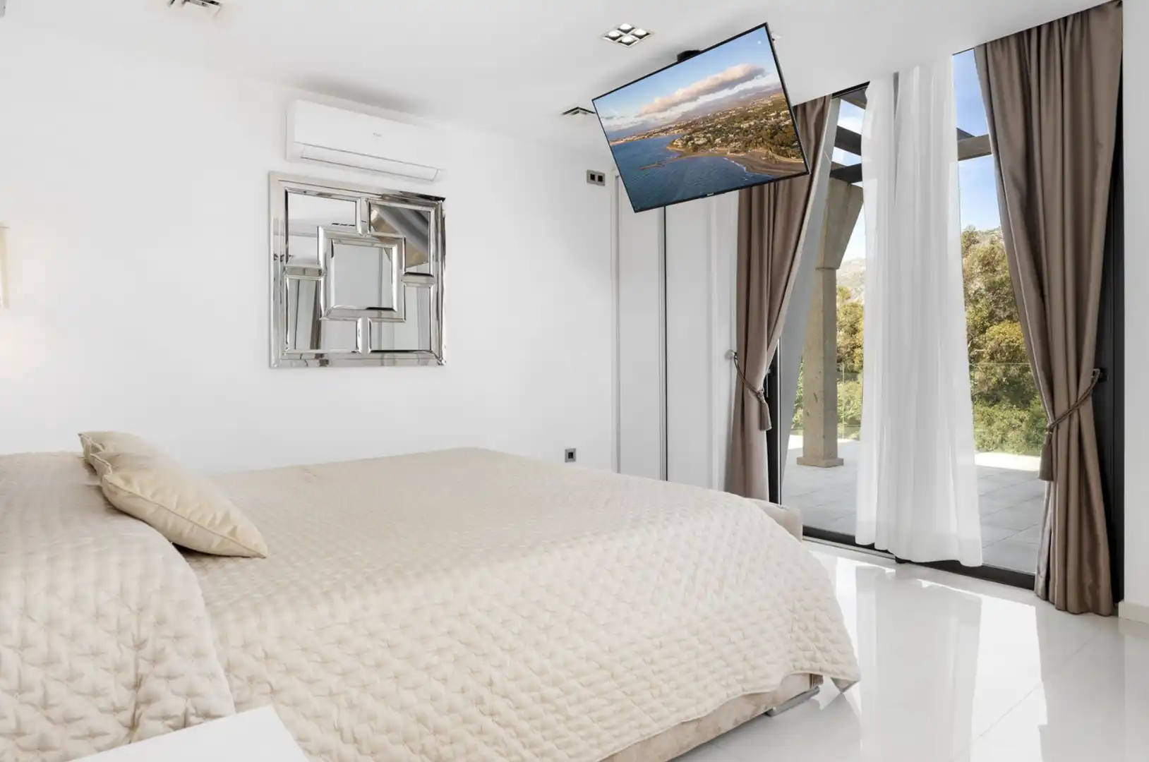 Bedroom of Houses for rent in Marbella  with Air Conditioner, Private garden and Swimming Pool