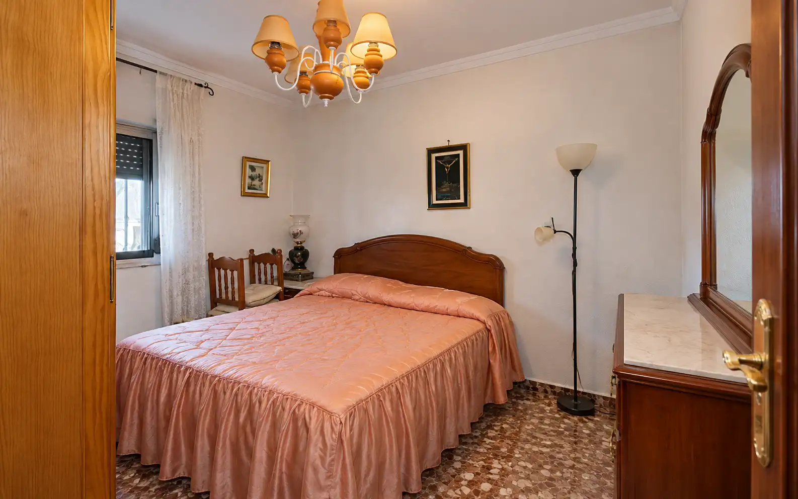 Dormitori de Casa o xalet en venda en Chapín - Campus Universitario - Navinco